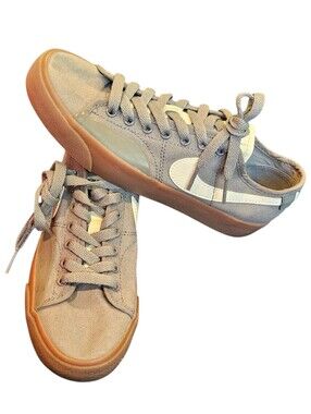 Nike SB Blazer Court Skateboard Sneaker Cool Grey Gum Men's 4.5 / Women's 6 NEW​